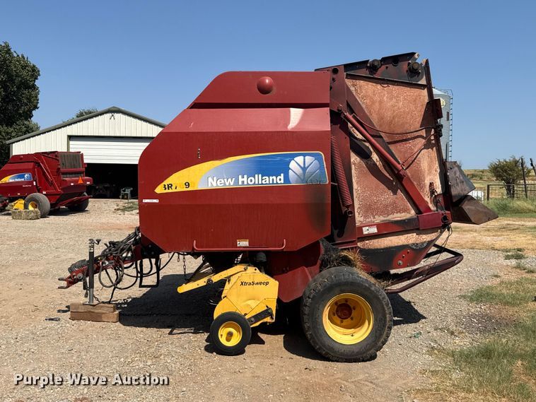 image for item FC4184 2008 New Holland BR7090 round baler