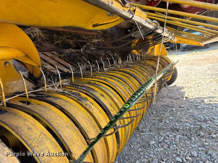 image for item FC4184 2008 New Holland BR7090 round baler