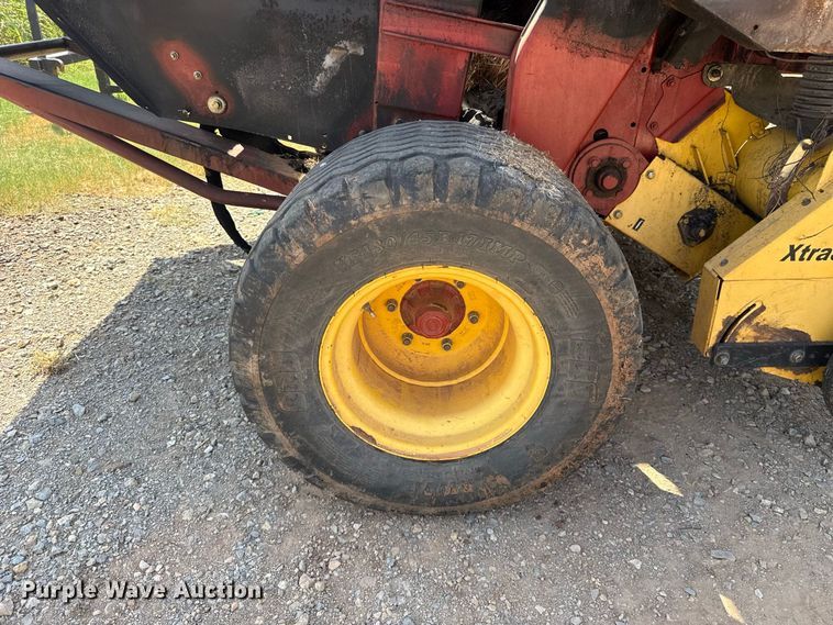 image for item FC4184 2008 New Holland BR7090 round baler