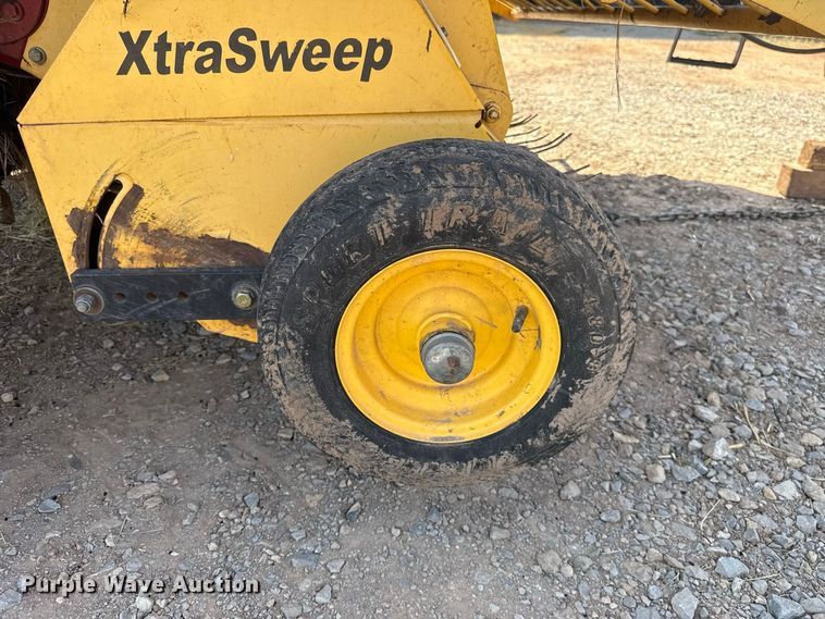 image for item FC4184 2008 New Holland BR7090 round baler