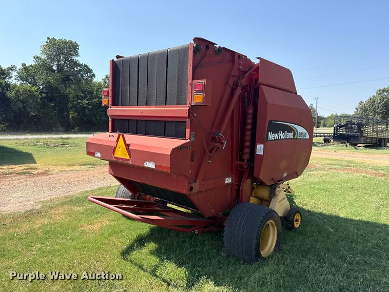 image for item FC4185 2007 New Holland BR780A round baler