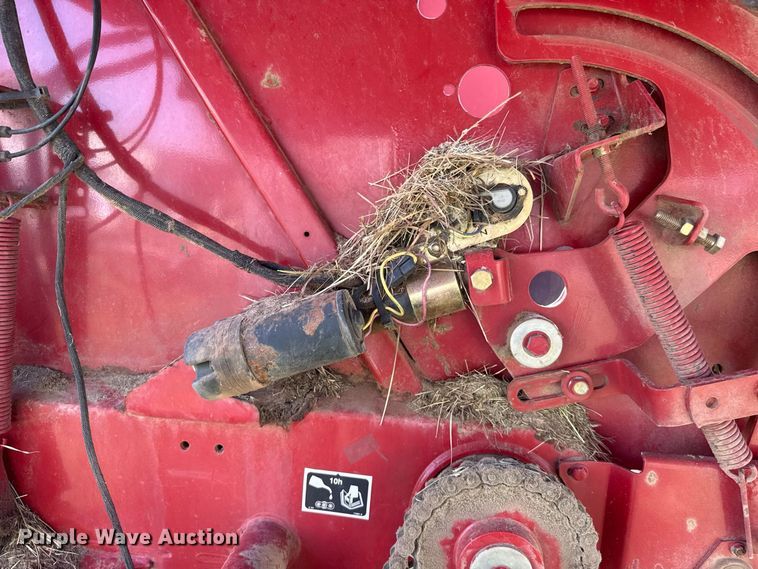 image for item FC4185 2007 New Holland BR780A round baler