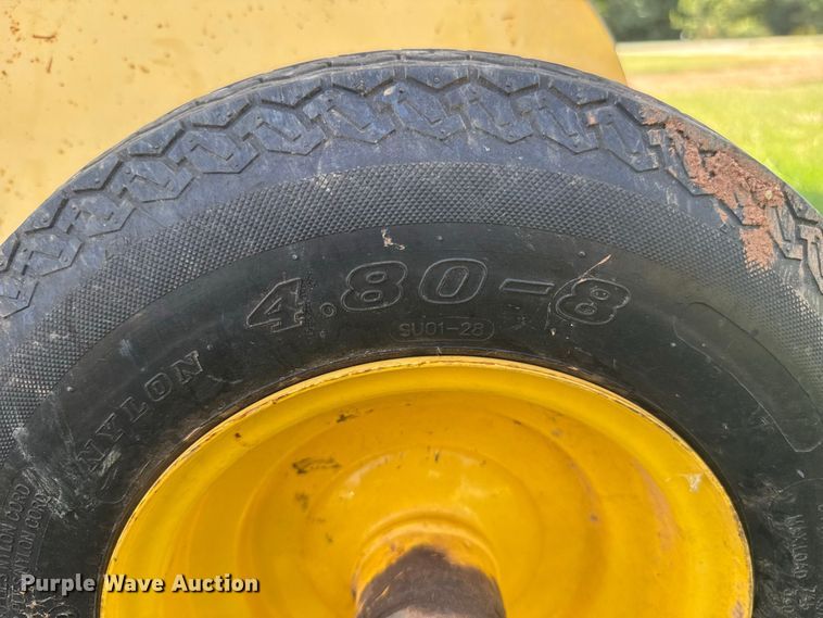 image for item FC4185 2007 New Holland BR780A round baler