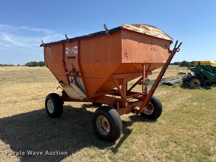 image for item FC4186 Bradford Industries T-10 gravity wagon