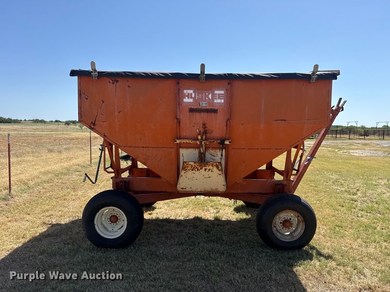 image for item FC4186 Bradford Industries T-10 gravity wagon