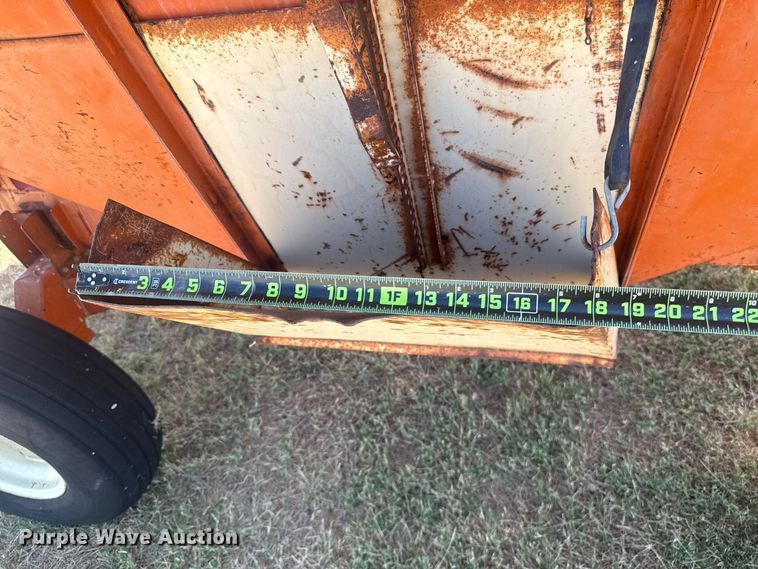 image for item FC4186 Bradford Industries T-10 gravity wagon