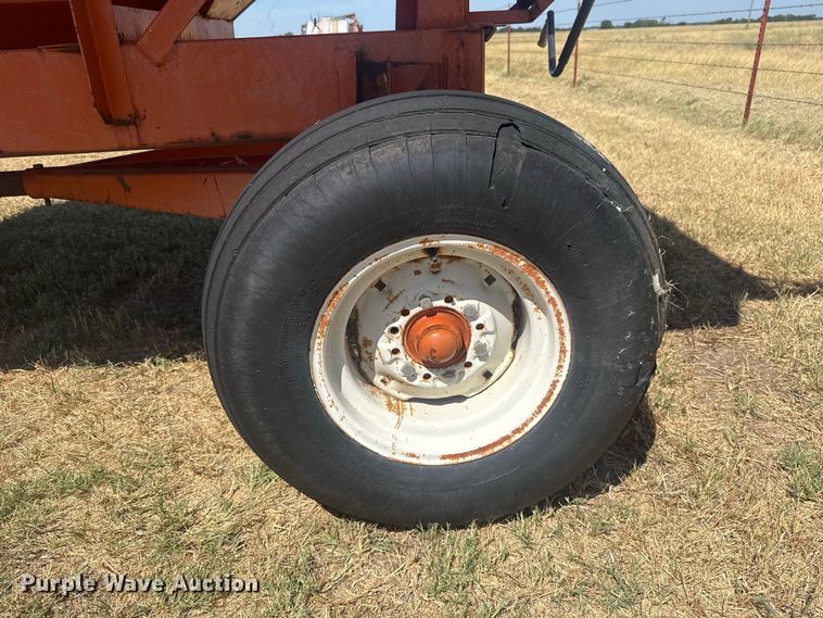 image for item FC4186 Bradford Industries T-10 gravity wagon