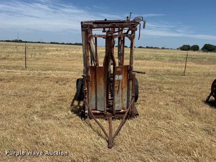 image for item FC4191 W-W Manufacturing Co. portable livestock chute