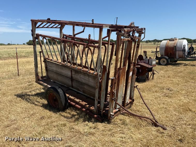 image for item FC4191 W-W Manufacturing Co. portable livestock chute