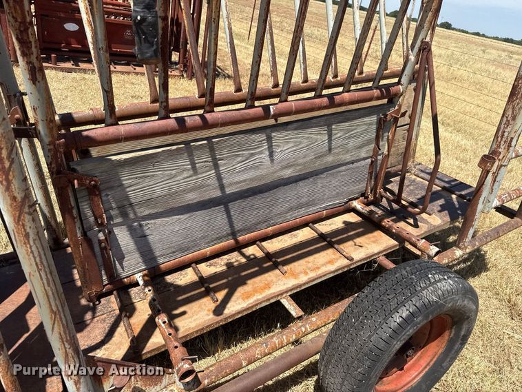 image for item FC4191 W-W Manufacturing Co. portable livestock chute