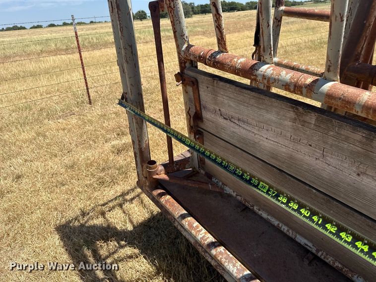 image for item FC4191 W-W Manufacturing Co. portable livestock chute