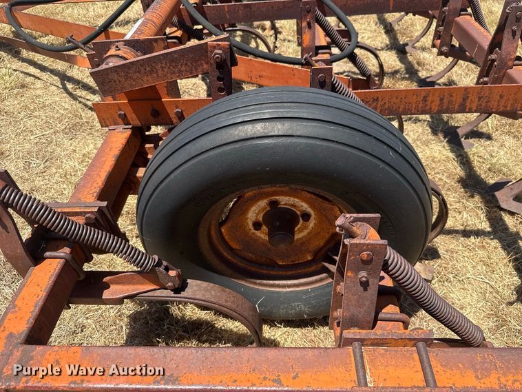 image for item FC4193 Field cultivator