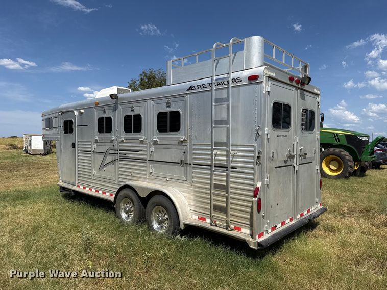 image for item FC4209 2002 Elite livestock trailer