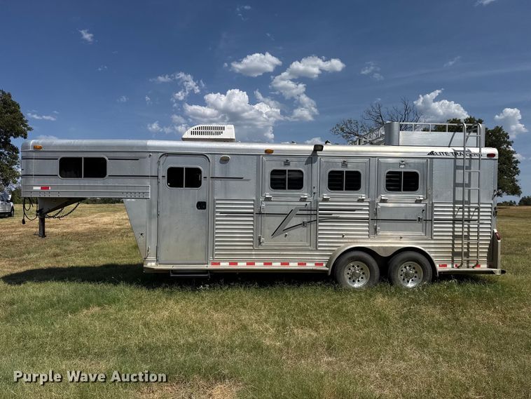 image for item FC4209 2002 Elite livestock trailer
