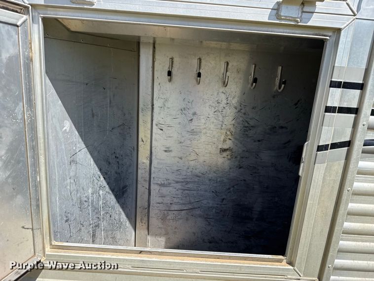 image for item FC4209 2002 Elite livestock trailer
