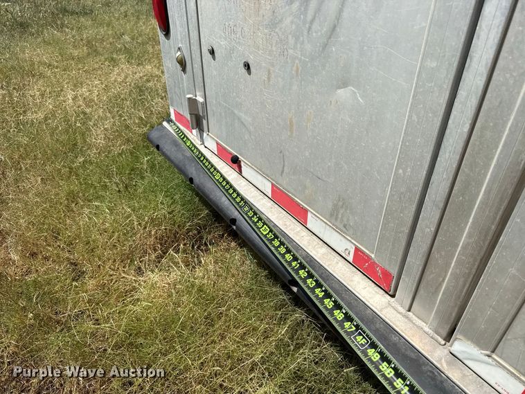image for item FC4209 2002 Elite livestock trailer