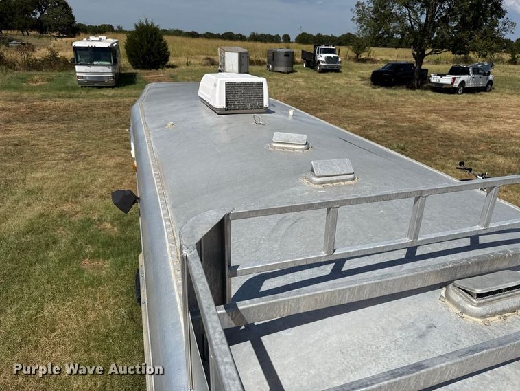 image for item FC4209 2002 Elite livestock trailer