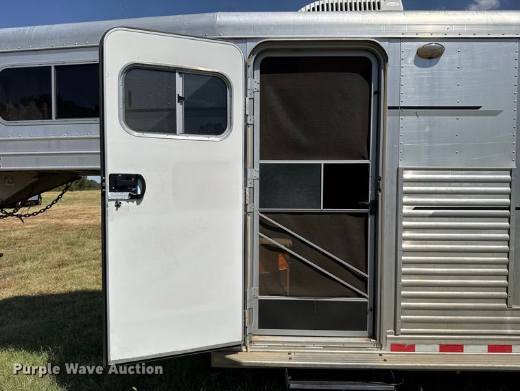 image for item FC4209 2002 Elite livestock trailer