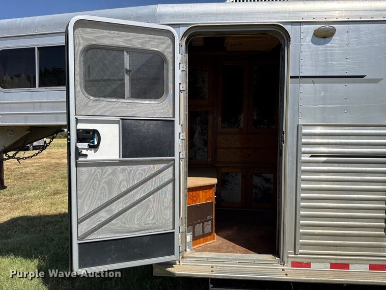 image for item FC4209 2002 Elite livestock trailer
