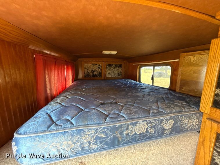 image for item FC4209 2002 Elite livestock trailer