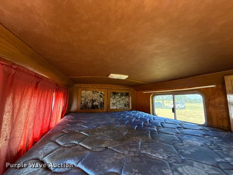 image for item FC4209 2002 Elite livestock trailer