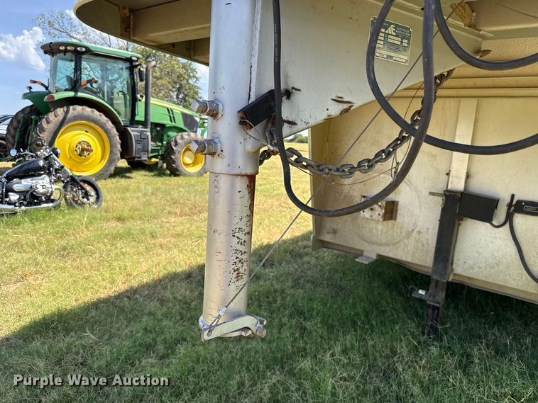 image for item FC4209 2002 Elite livestock trailer