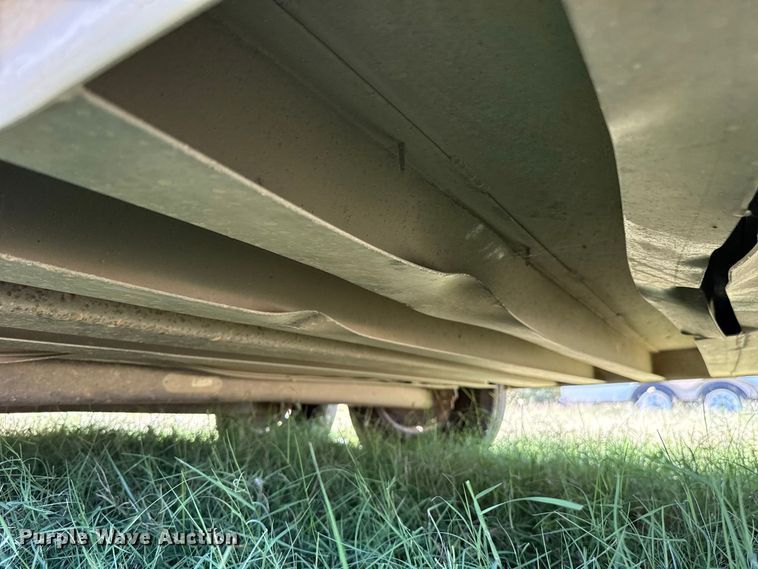 image for item FC4209 2002 Elite livestock trailer