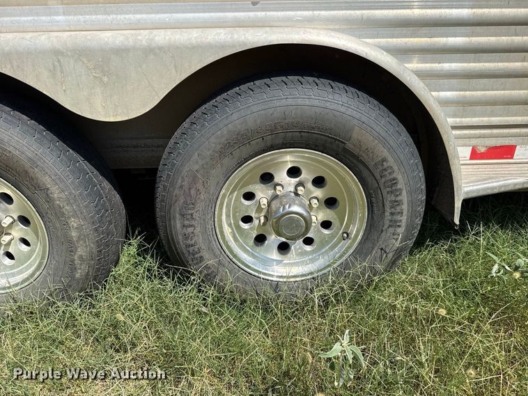 image for item FC4209 2002 Elite livestock trailer