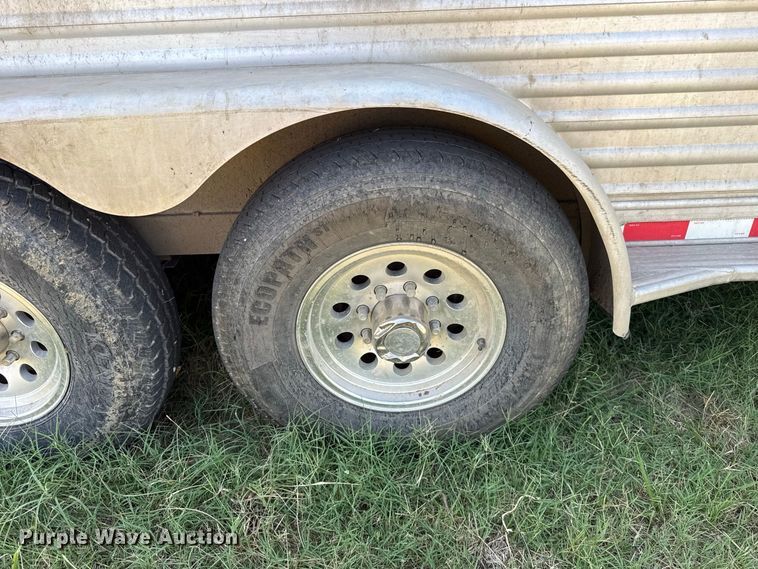 image for item FC4209 2002 Elite livestock trailer