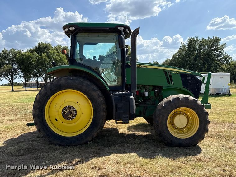 image for item FC4216 2011 John Deere 7215R MFWD tractor