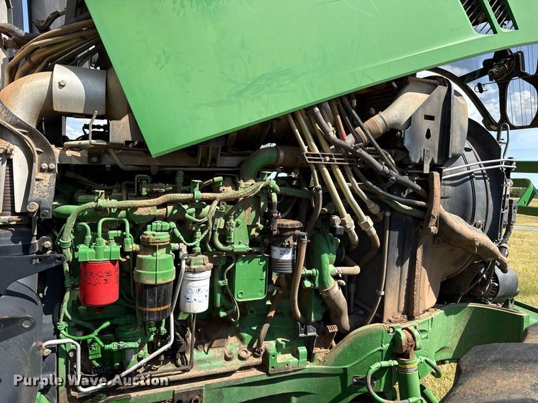 image for item FC4216 2011 John Deere 7215R MFWD tractor