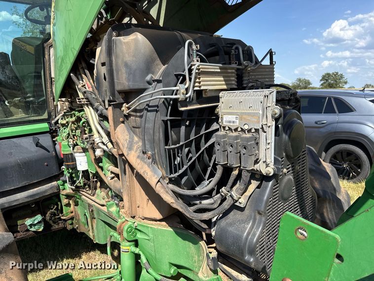 image for item FC4216 2011 John Deere 7215R MFWD tractor