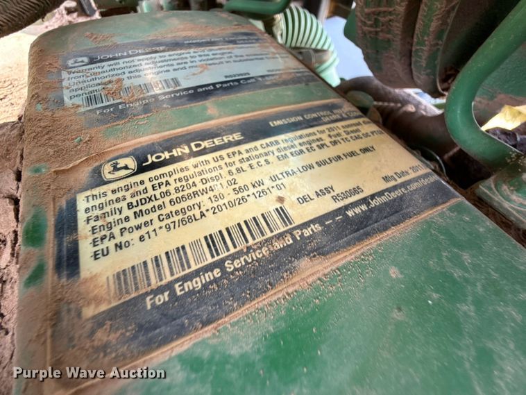 image for item FC4216 2011 John Deere 7215R MFWD tractor
