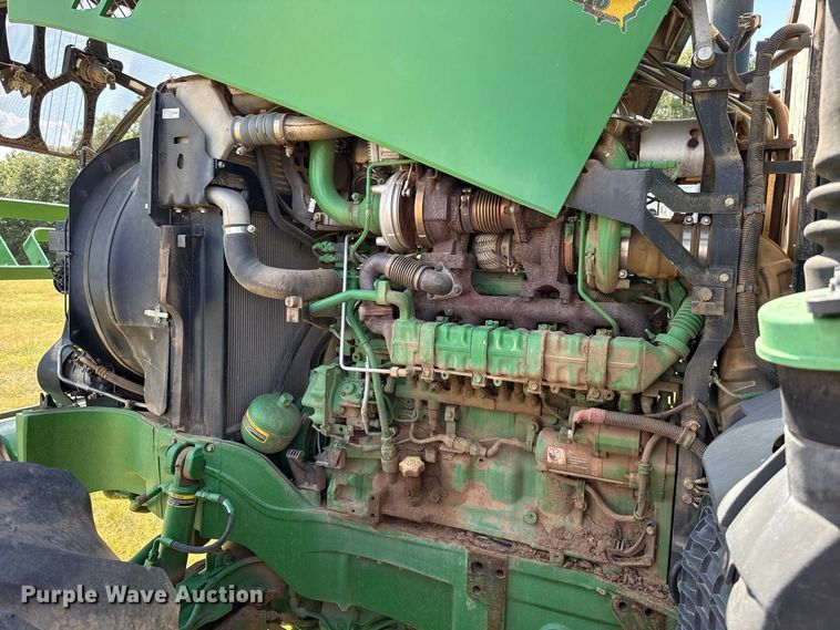 image for item FC4216 2011 John Deere 7215R MFWD tractor