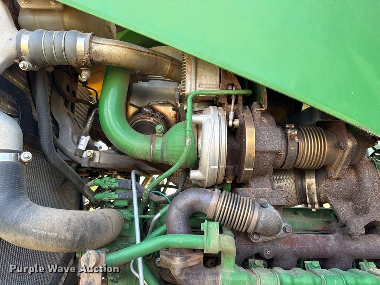 image for item FC4216 2011 John Deere 7215R MFWD tractor