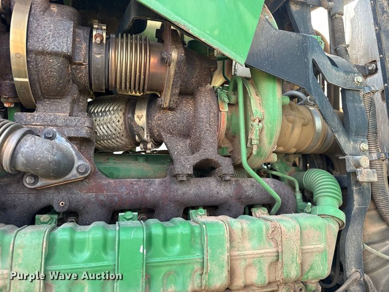 image for item FC4216 2011 John Deere 7215R MFWD tractor