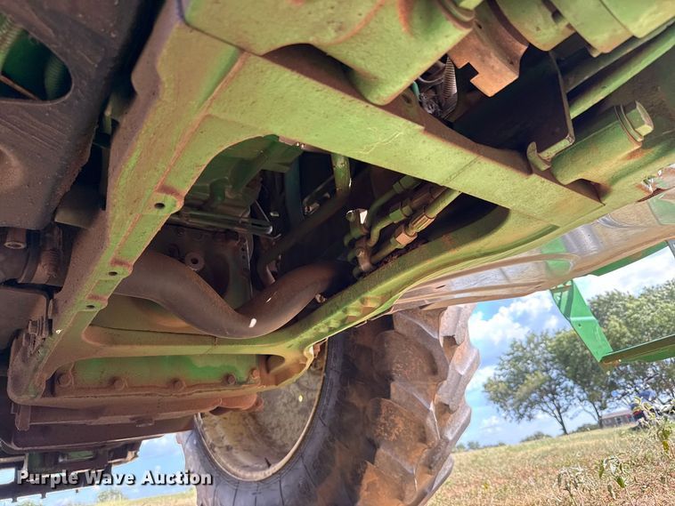 image for item FC4216 2011 John Deere 7215R MFWD tractor