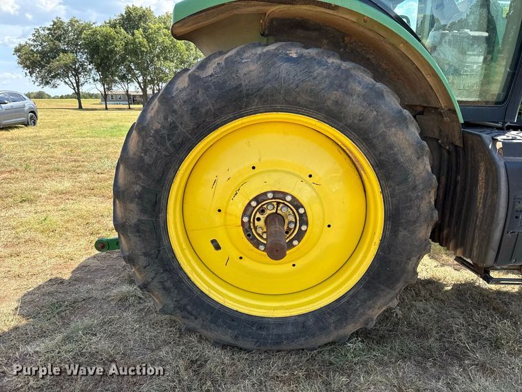 image for item FC4216 2011 John Deere 7215R MFWD tractor
