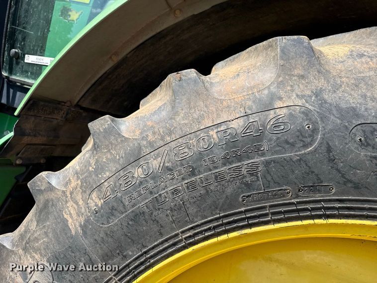 image for item FC4216 2011 John Deere 7215R MFWD tractor