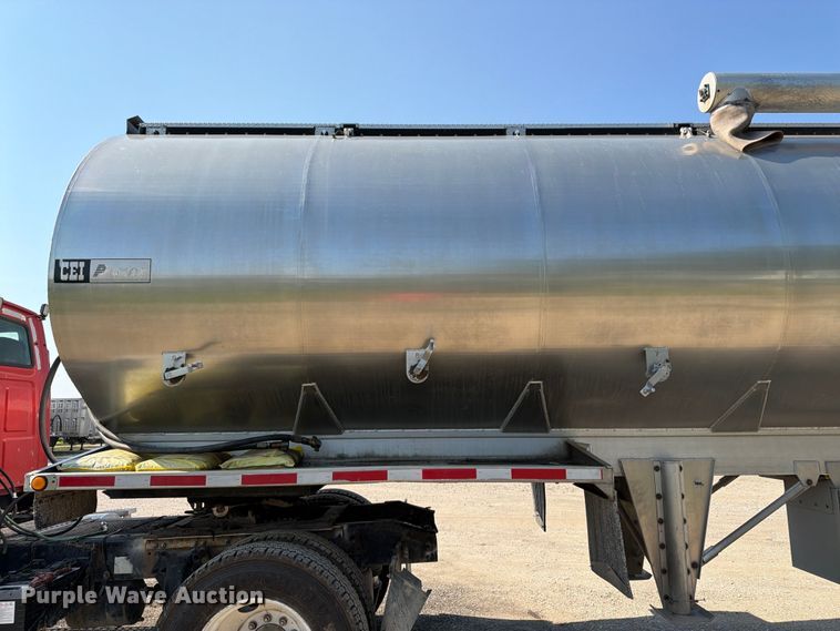 image for item FK3287 2007 Pacer by Cei Equipment Company, Inc. AT35HCL feed delivery trailer