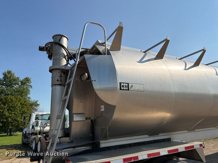 image for item FK3287 2007 Pacer by Cei Equipment Company, Inc. AT35HCL feed delivery trailer