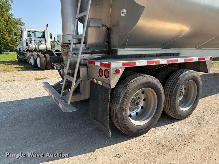 image for item FK3287 2007 Pacer by Cei Equipment Company, Inc. AT35HCL feed delivery trailer