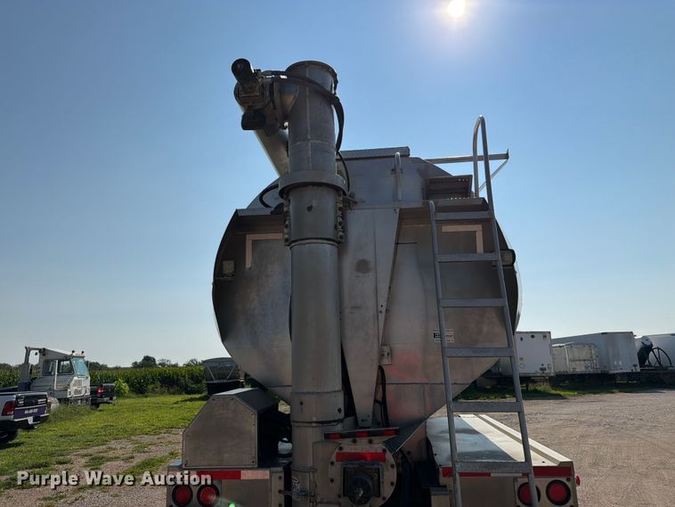 image for item FK3287 2007 Pacer by Cei Equipment Company, Inc. AT35HCL feed delivery trailer