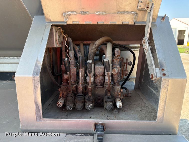 image for item FK3287 2007 Pacer by Cei Equipment Company, Inc. AT35HCL feed delivery trailer