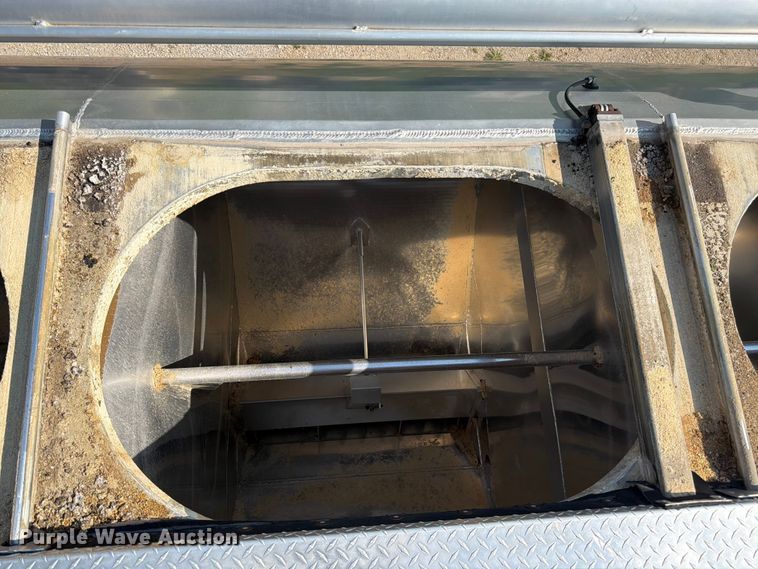 image for item FK3287 2007 Pacer by Cei Equipment Company, Inc. AT35HCL feed delivery trailer