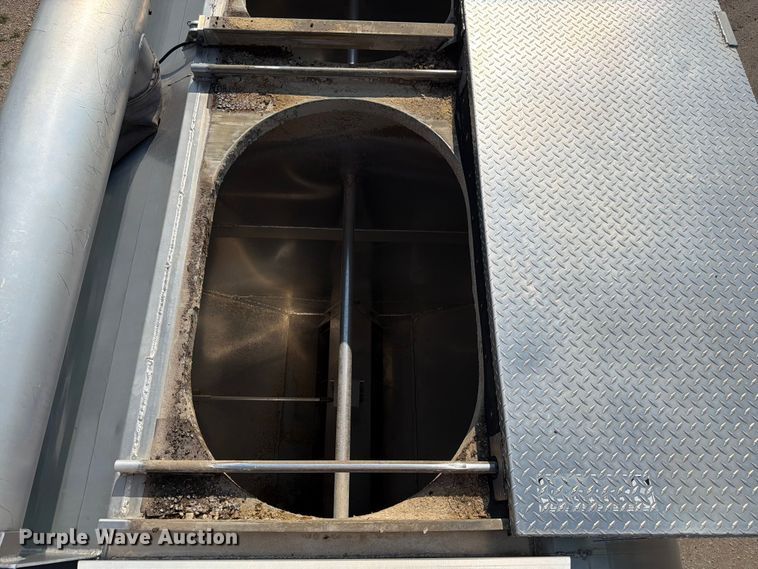 image for item FK3287 2007 Pacer by Cei Equipment Company, Inc. AT35HCL feed delivery trailer