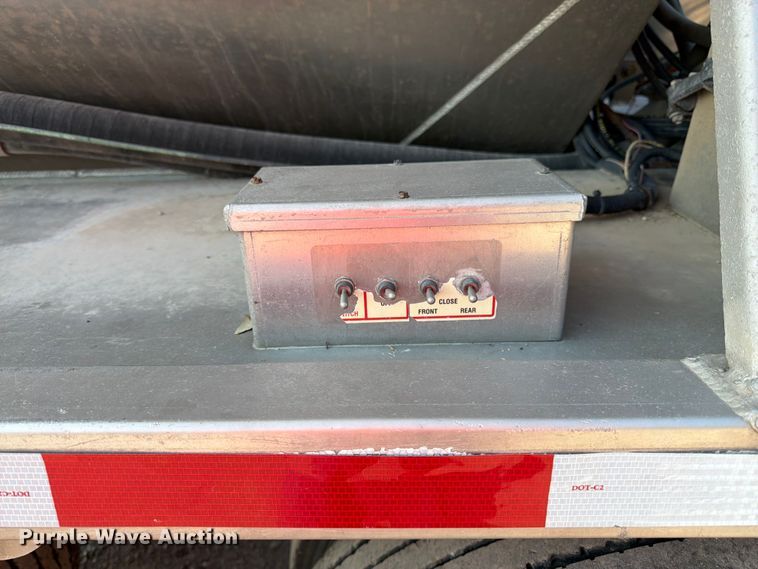 image for item FK3288 2016 Pacer by Cei Equipment Company, Inc. AT35NSL feed delivery trailer