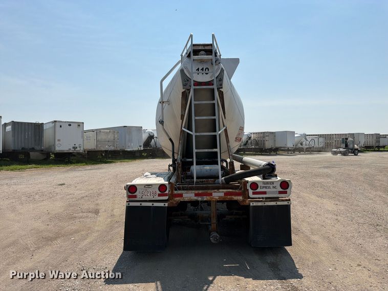 image for item FK3289 1985 Fruehauf FRUE tank trailer