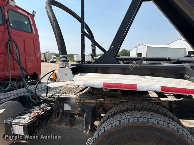 image for item FK3289 1985 Fruehauf FRUE tank trailer
