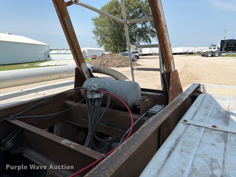 image for item FK3289 1985 Fruehauf FRUE tank trailer